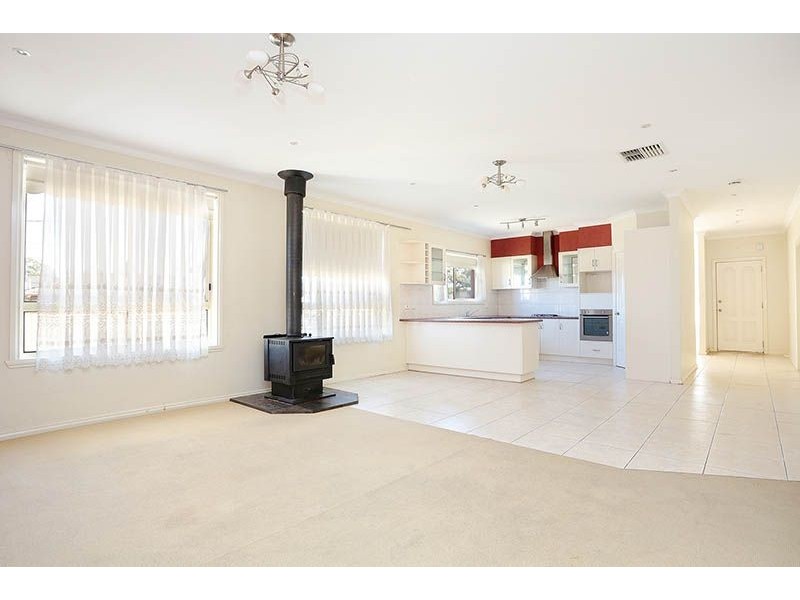 15 Terang Street, Dallas VIC 3047