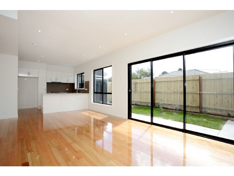 2/71 Isla Avenue, Glenroy VIC 3046