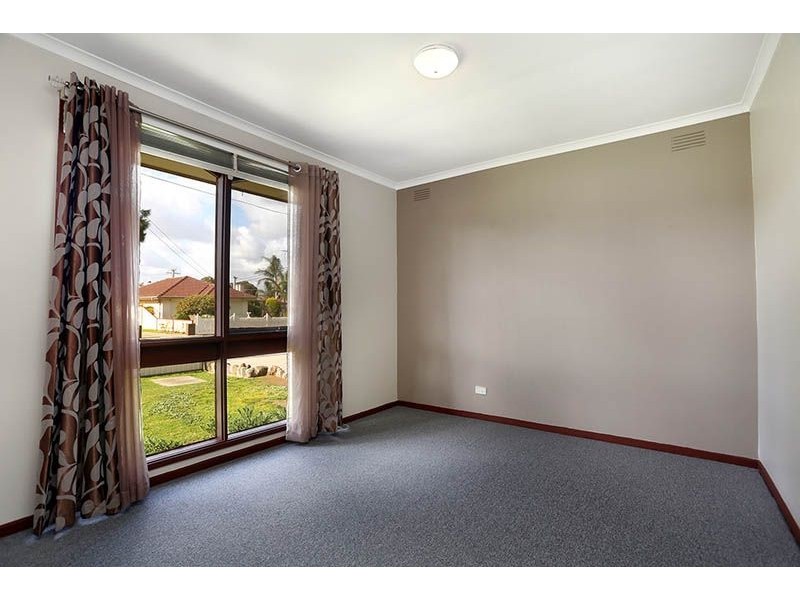 1/3 Richmond Street, Hadfield VIC 3046