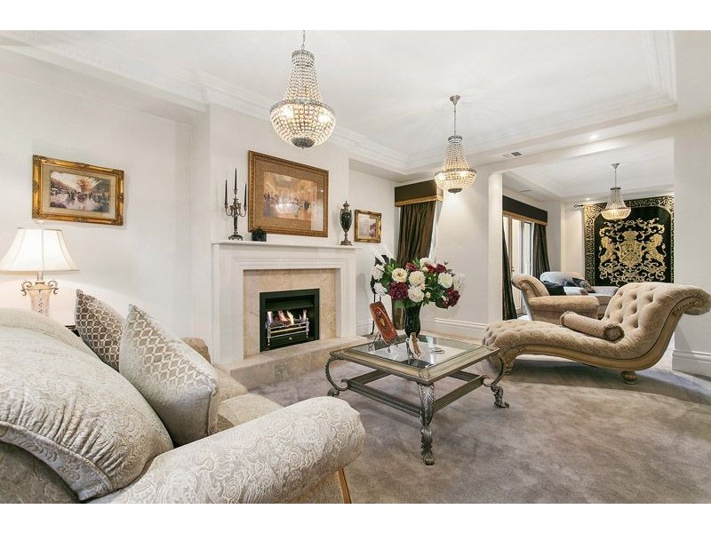 4 Magnolia Street, Oak Park VIC 3046