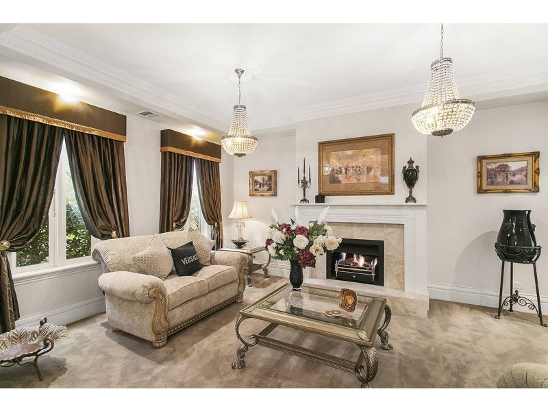 4 Magnolia Street, Oak Park VIC 3046