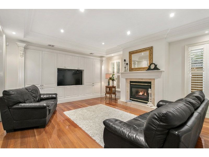 4 Magnolia Street, Oak Park VIC 3046