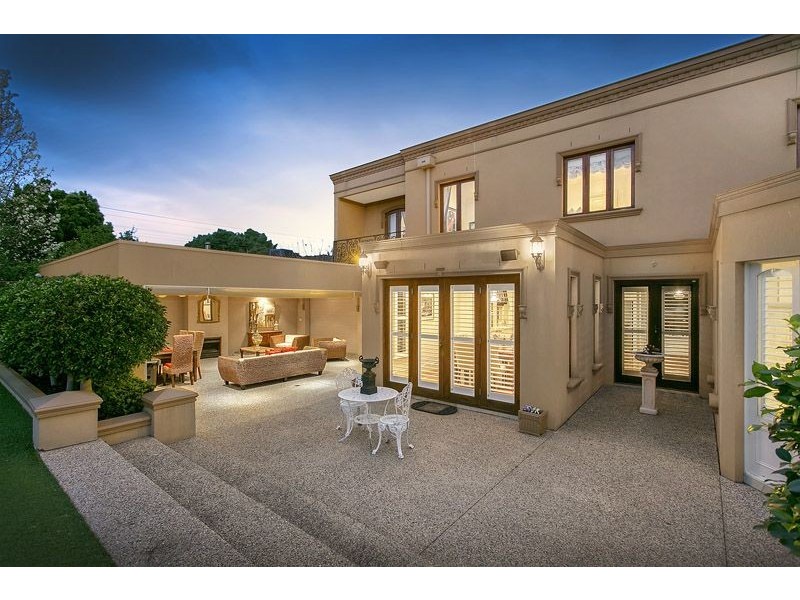 4 Magnolia Street, Oak Park VIC 3046