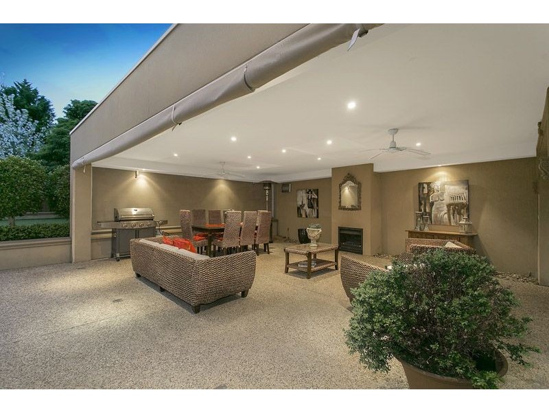 4 Magnolia Street, Oak Park VIC 3046