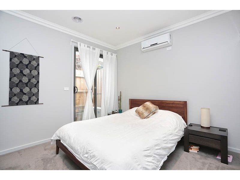 4/13 Sylvester Street, Oak Park VIC 3046