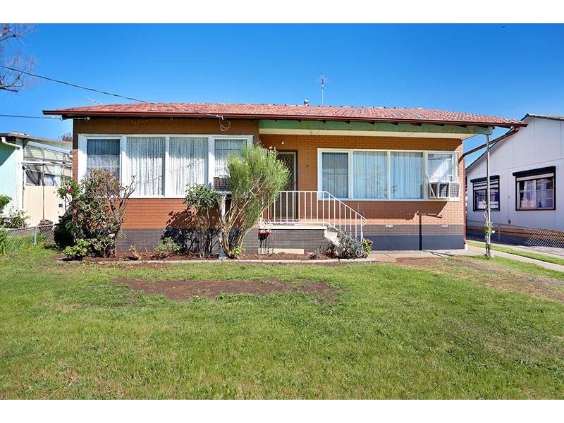 11 Romsey Crescent, Dallas VIC 3047