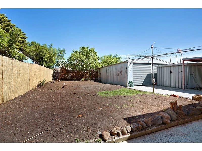 11 Romsey Crescent, Dallas VIC 3047