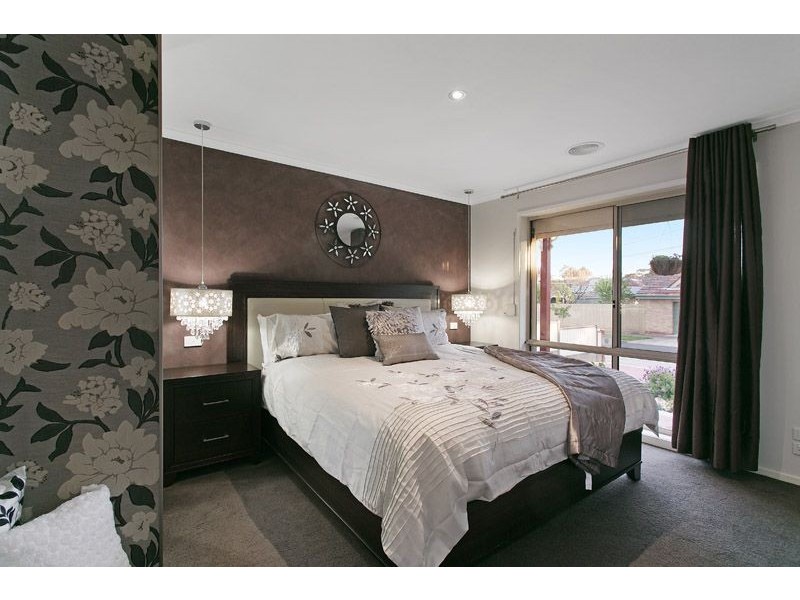 6 Bond Street, Hadfield VIC 3046