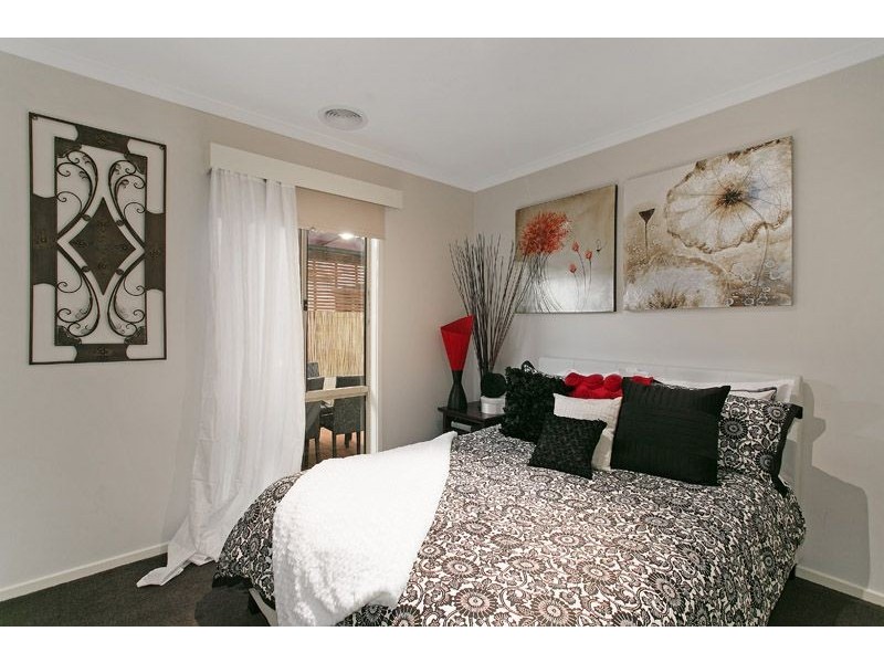 6 Bond Street, Hadfield VIC 3046