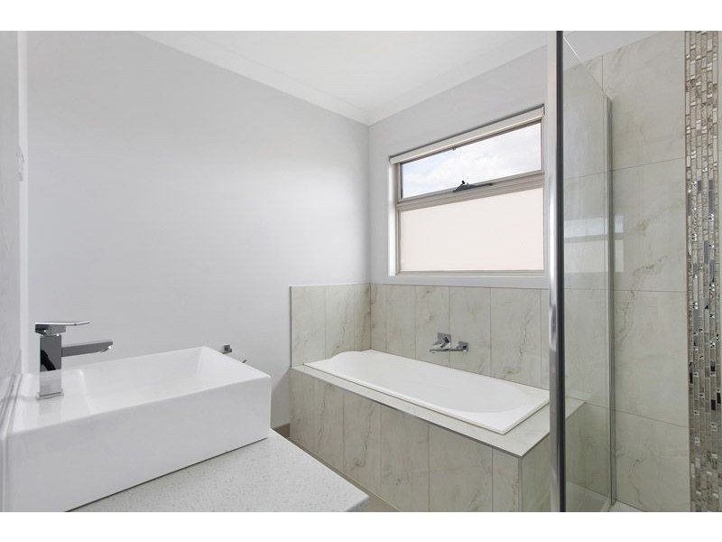2/6 Osway Street, Broadmeadows VIC 3047