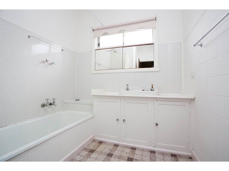 9 Maude Avenue, Glenroy VIC 3046