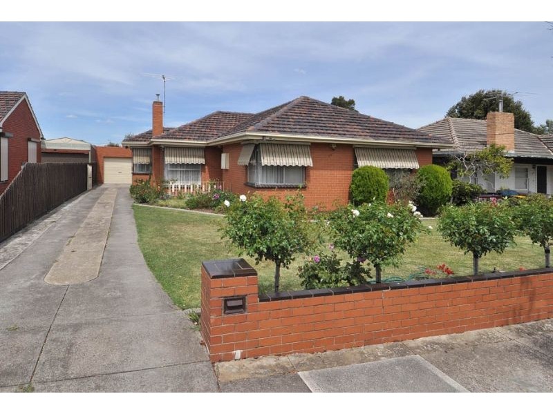 64 Paget Avenue, Glenroy VIC 3046