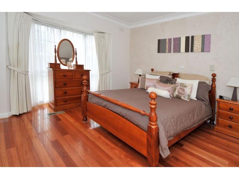 135 Loongana Avenue, Glenroy VIC 3046