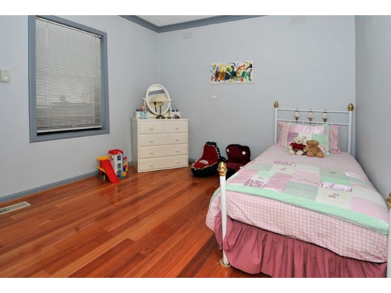 135 Loongana Avenue, Glenroy VIC 3046