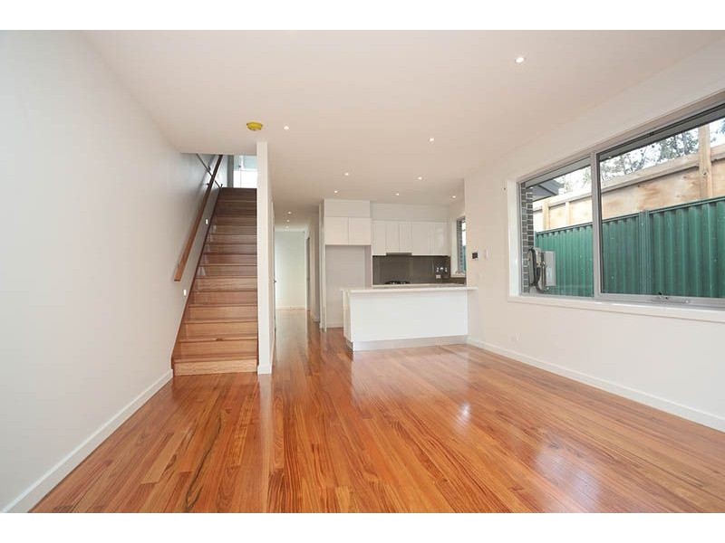 2/6 Newton Street, Glenroy VIC 3046