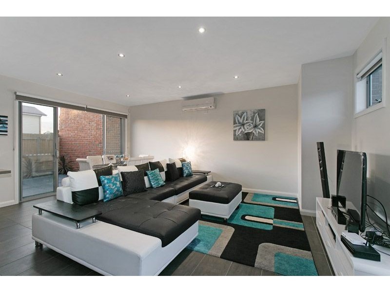 2/66 Melbourne Avenue, Glenroy VIC 3046