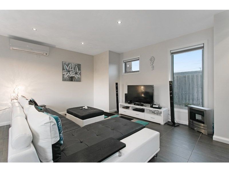 2/66 Melbourne Avenue, Glenroy VIC 3046