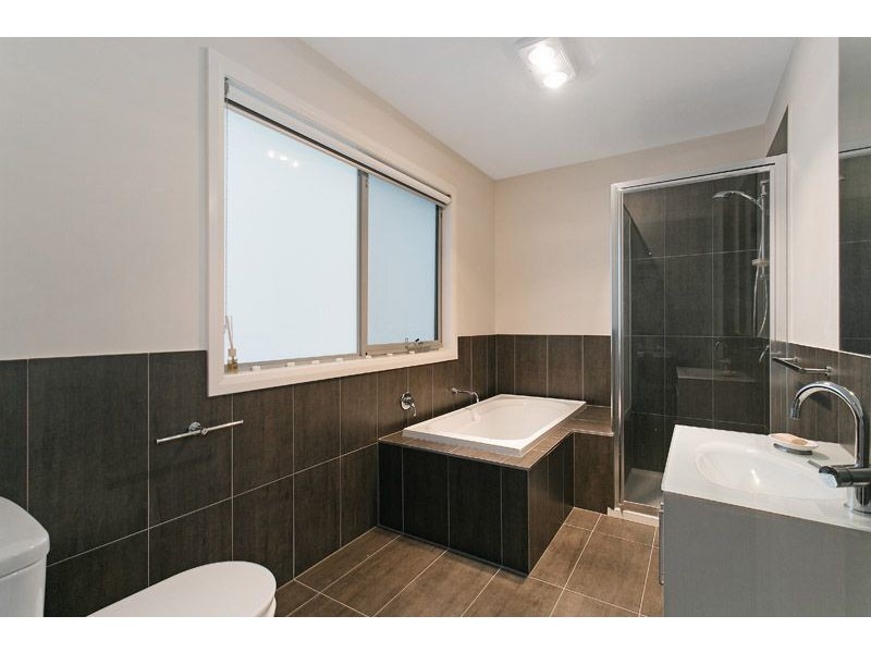 2/66 Melbourne Avenue, Glenroy VIC 3046