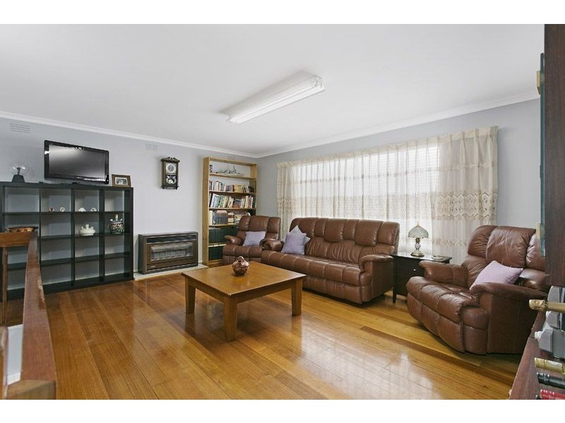 24 Anselm Grove, Glenroy VIC 3046