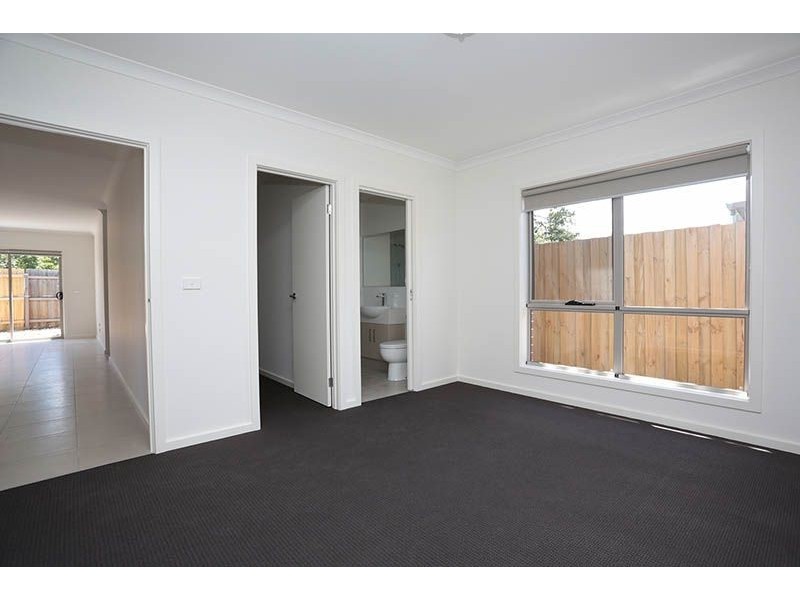 5A Warnock Street, Broadmeadows VIC 3047