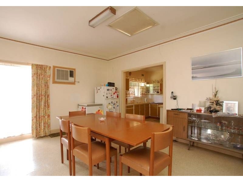 16 Apsley Street, Glenroy VIC 3046
