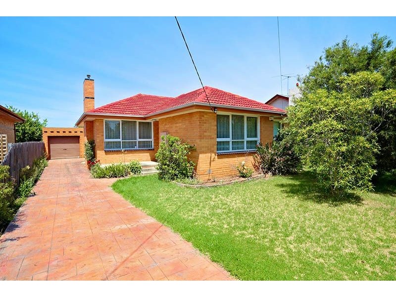 33 Anselm Grove, Glenroy VIC 3046