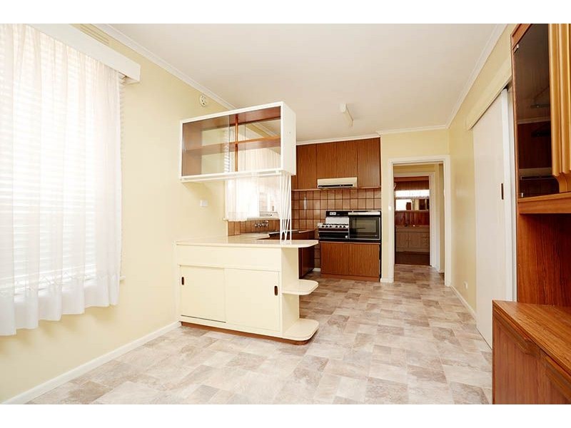 33 Anselm Grove, Glenroy VIC 3046