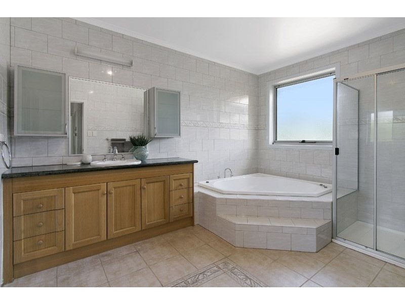 97 North Street, Hadfield VIC 3046