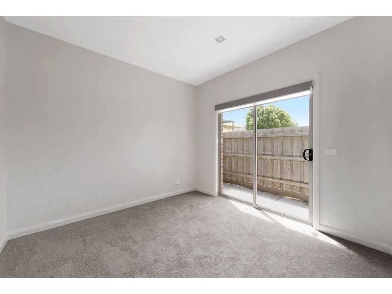 2/69 Bindi Street, Glenroy VIC 3046