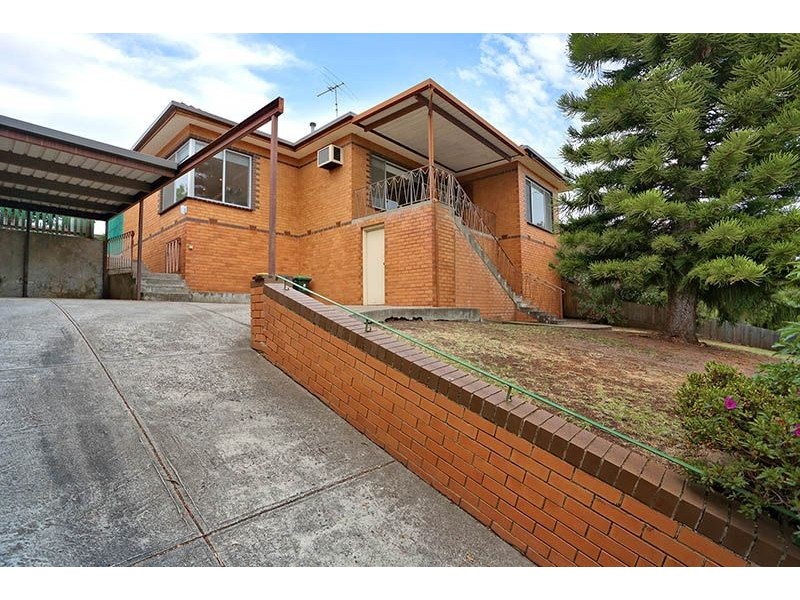 102 Outlook Drive, Glenroy VIC 3046