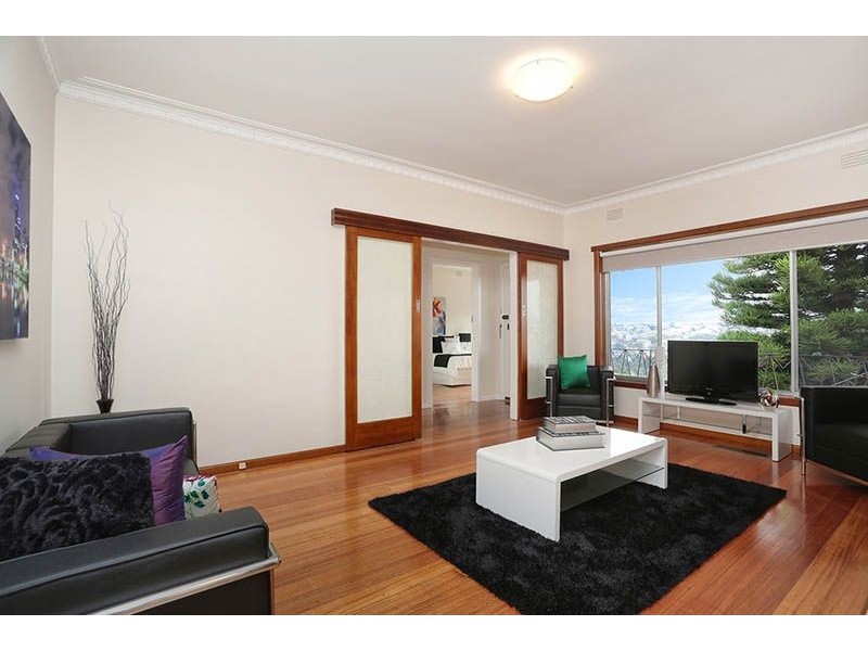 102 Outlook Drive, Glenroy VIC 3046