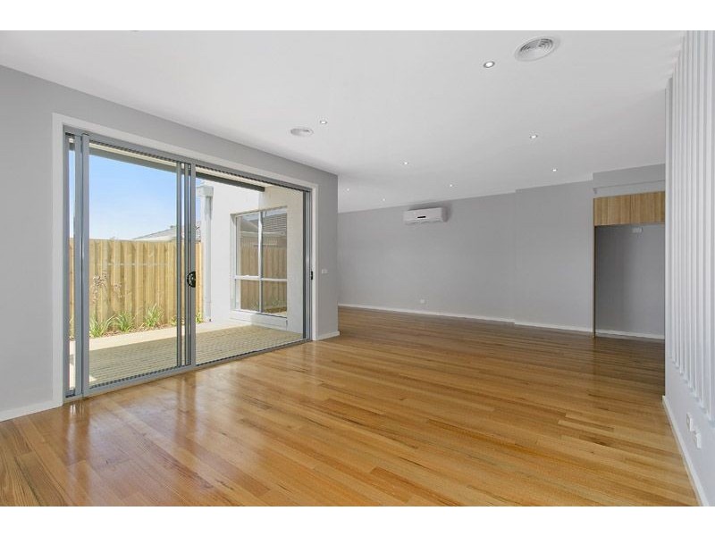 2/23 Glenroy Road, Glenroy VIC 3046