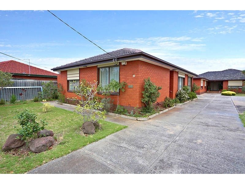 1/31 Garner Parade, Dallas VIC 3047