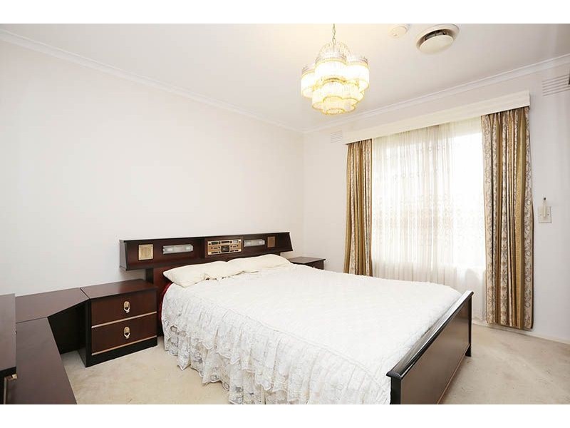 1/31 Garner Parade, Dallas VIC 3047