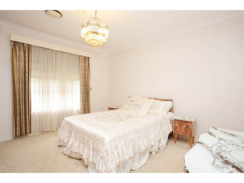 1/31 Garner Parade, Dallas VIC 3047