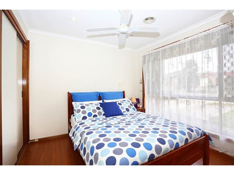 1/17 Gunbower Crescent, Meadow Heights VIC 3048