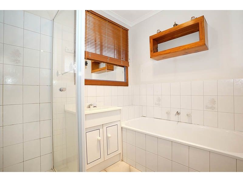 1/17 Gunbower Crescent, Meadow Heights VIC 3048