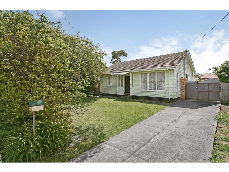 14 Heather Court, Glenroy VIC 3046