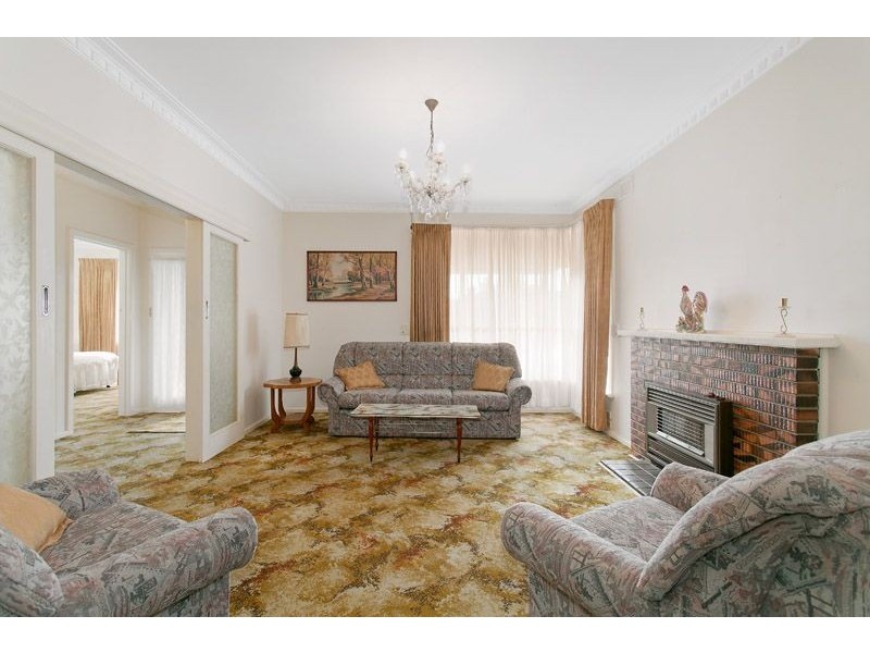 24 Halsbury Street, Hadfield VIC 3046