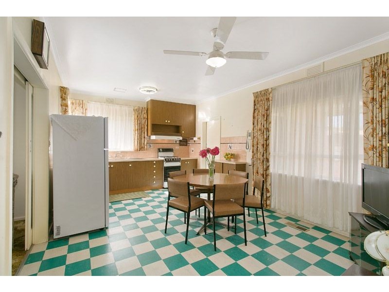 24 Halsbury Street, Hadfield VIC 3046