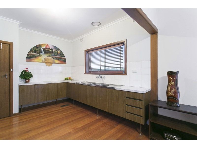 102 Melbourne Avenue, Glenroy VIC 3046