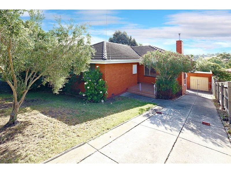 46 Valley Crescent, Glenroy VIC 3046