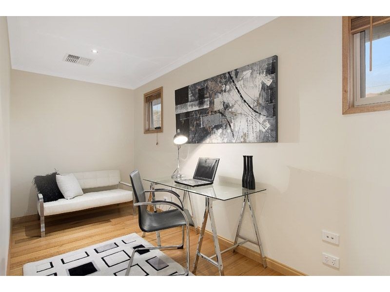 91 Outlook Drive, Glenroy VIC 3046
