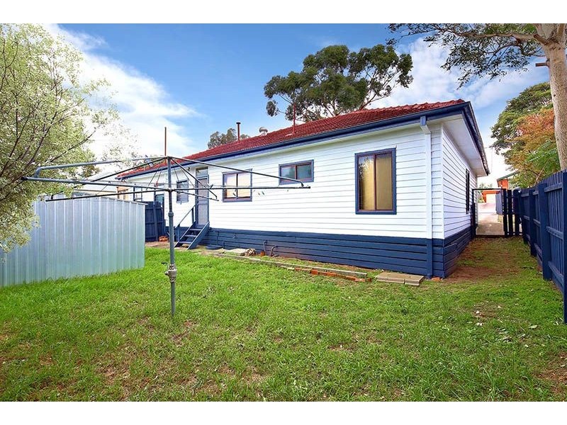 15 George Street, Glenroy VIC 3046