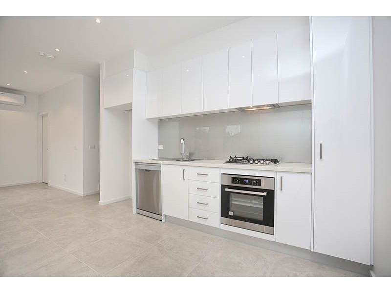 6 Jessie Hunter Street, Hadfield VIC 3046