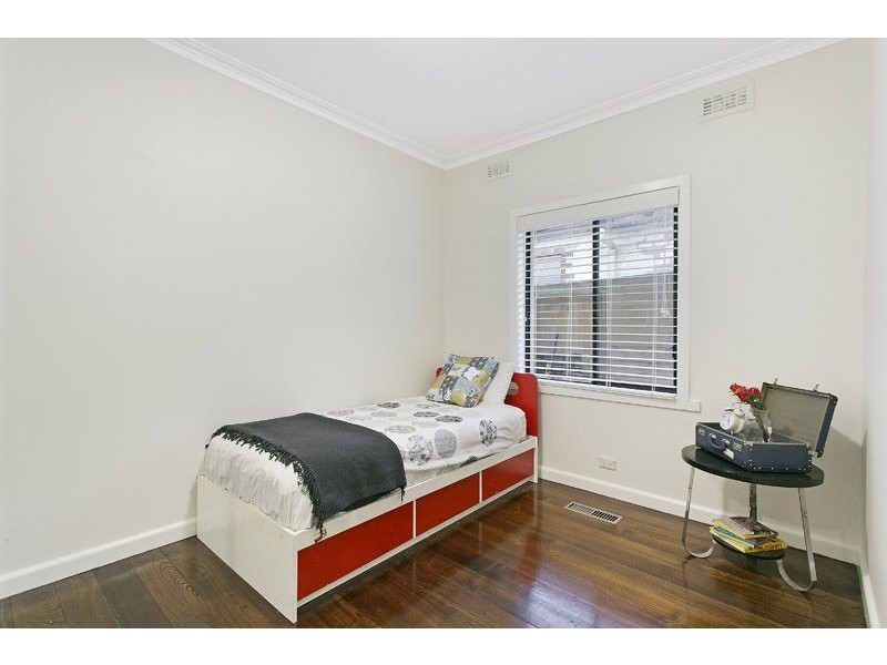 17 Glenroy Road, Glenroy VIC 3046