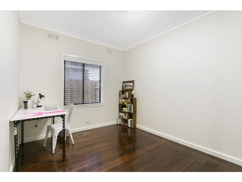 17 Glenroy Road, Glenroy VIC 3046