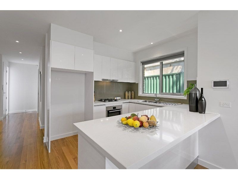 2/6 Newton Street, Glenroy VIC 3046