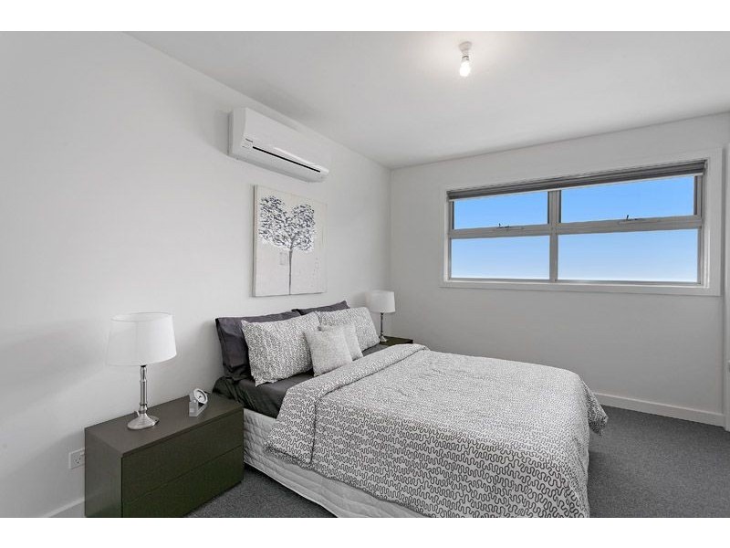 2/6 Newton Street, Glenroy VIC 3046