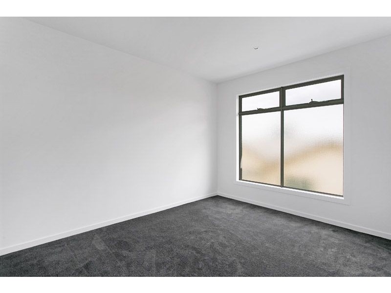 2/108 View Street, Glenroy VIC 3046